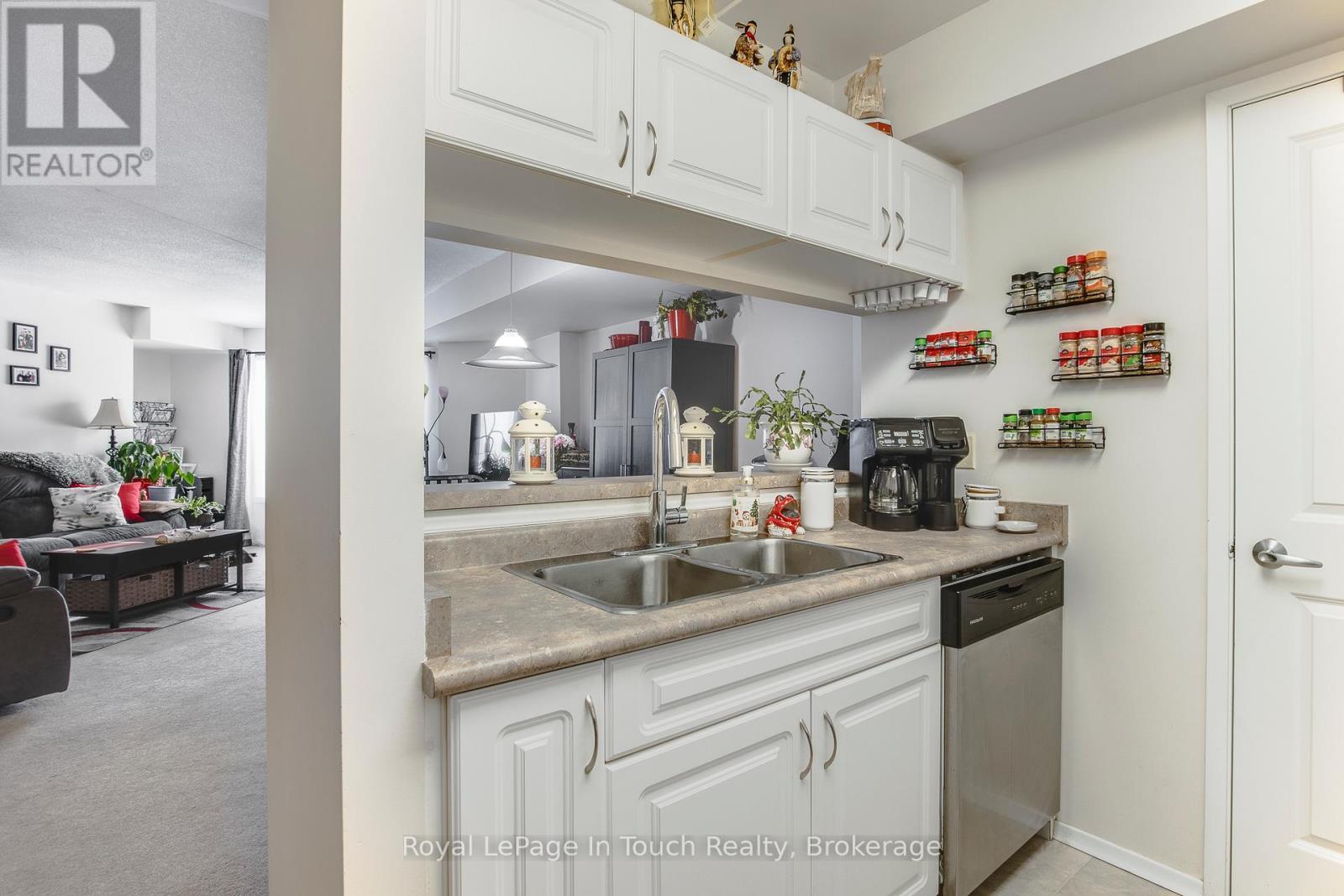 












310 - 333 LAFONTAINE ROAD W

,
Tiny,




Ontario
L9M0H1

