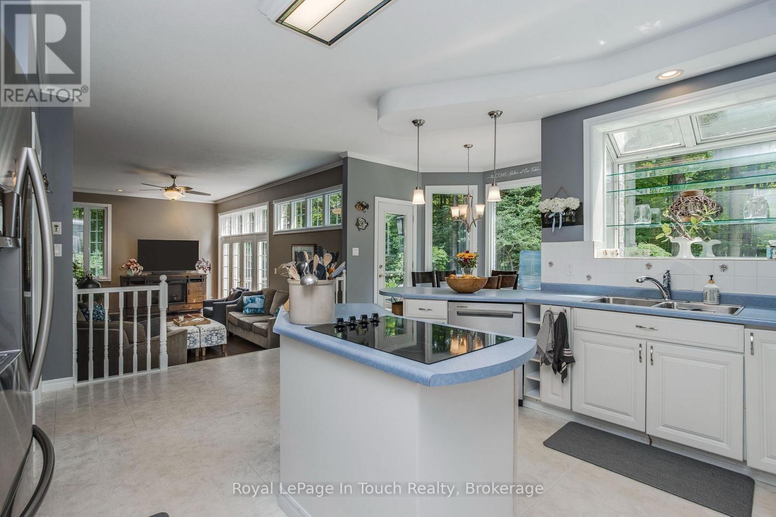 












104 COPELAND CREEK DRIVE

,
Tiny,




Ontario
L9M0M2

