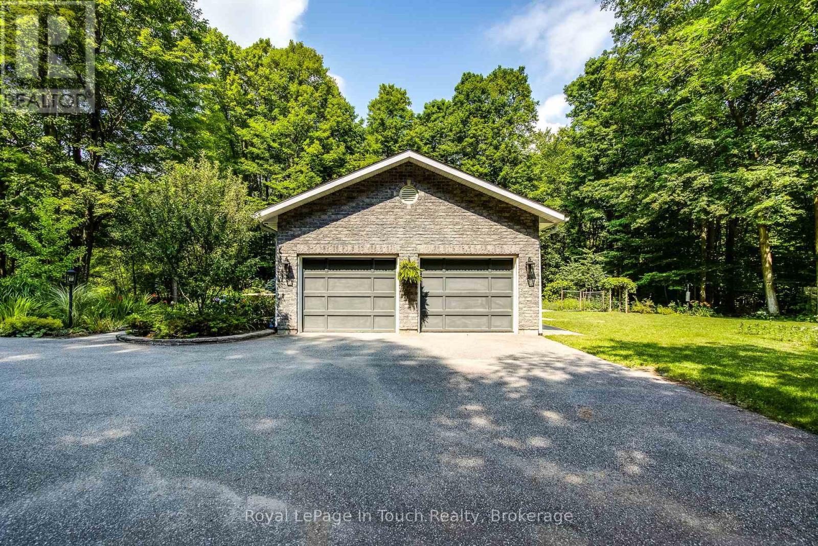 












104 COPELAND CREEK DRIVE

,
Tiny,




Ontario
L9M0M2

