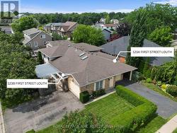 Overview of the 2 attached homes