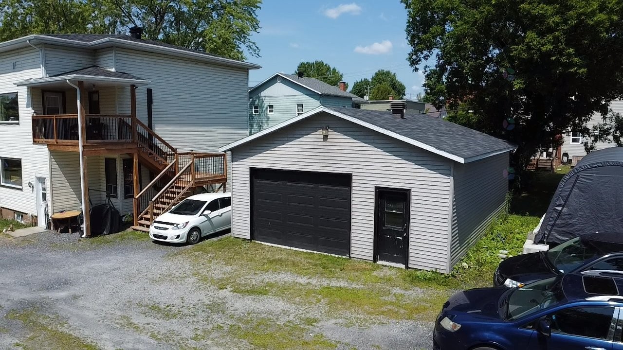 









48

 - 52


Rue Grondin

,
East Angus,




QC
J0B1R0

