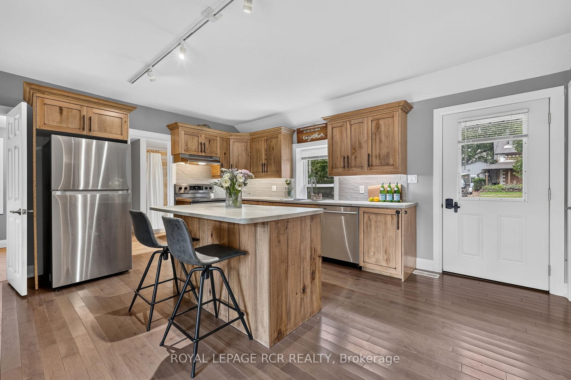 









598319


2nd Line West

Line,
Mulmur,




ON
L9V 0B6

