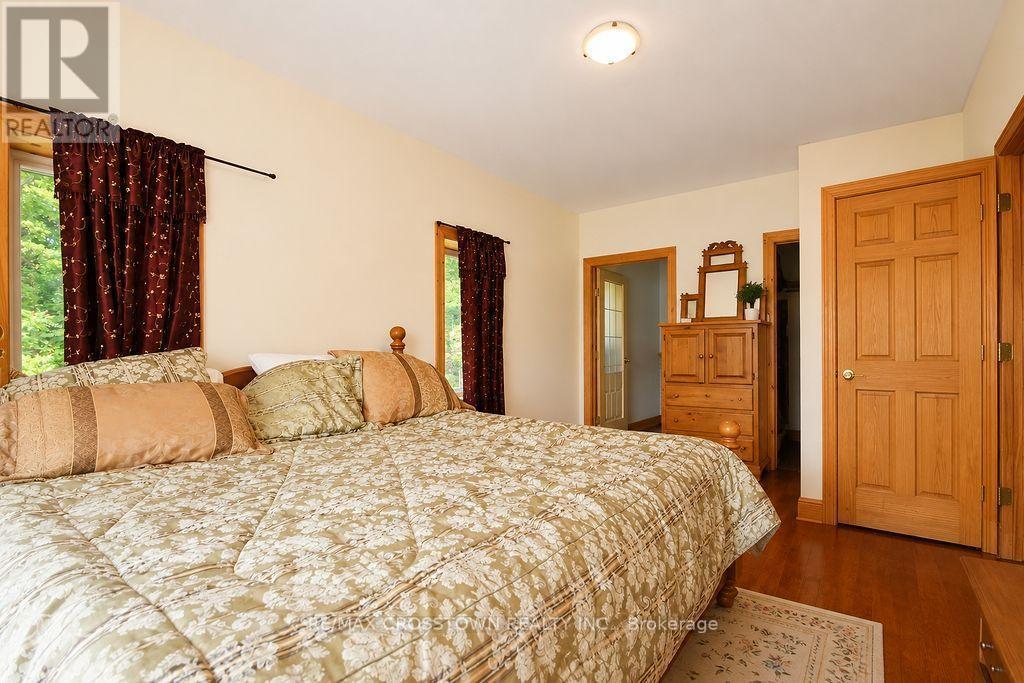 












243 CHAMPLAIN ROAD

,
Penetanguishene,




Ontario
L9M1S2


