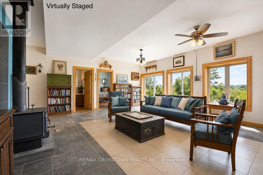 












243 CHAMPLAIN ROAD

,
Penetanguishene,




Ontario
L9M1S2

