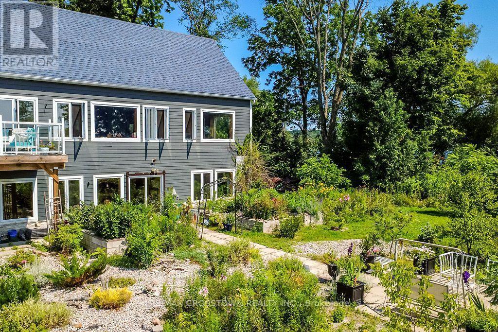 












243 CHAMPLAIN ROAD

,
Penetanguishene,




Ontario
L9M1S2

