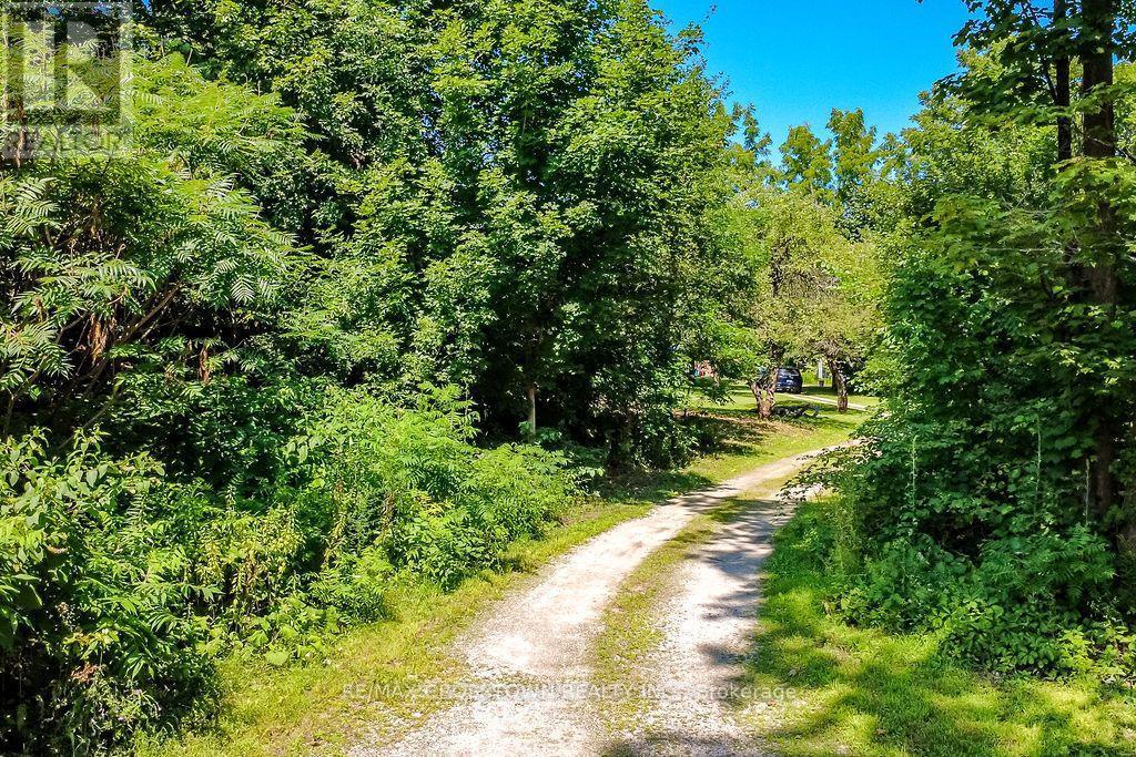 












243 CHAMPLAIN ROAD

,
Penetanguishene,




Ontario
L9M1S2

