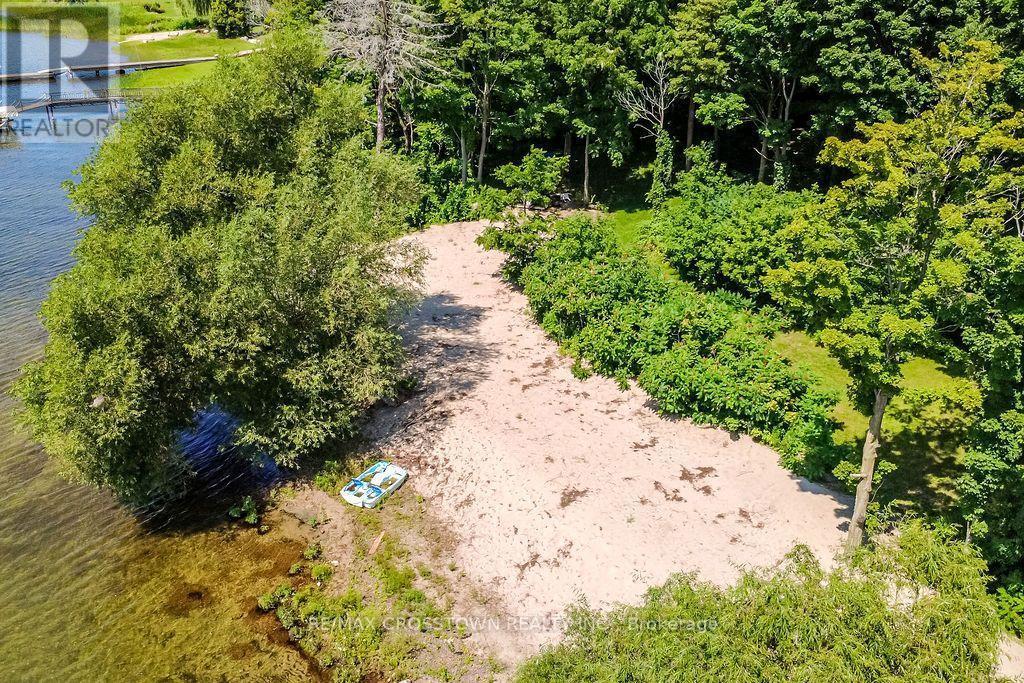 












243 CHAMPLAIN ROAD

,
Penetanguishene,




Ontario
L9M1S2


