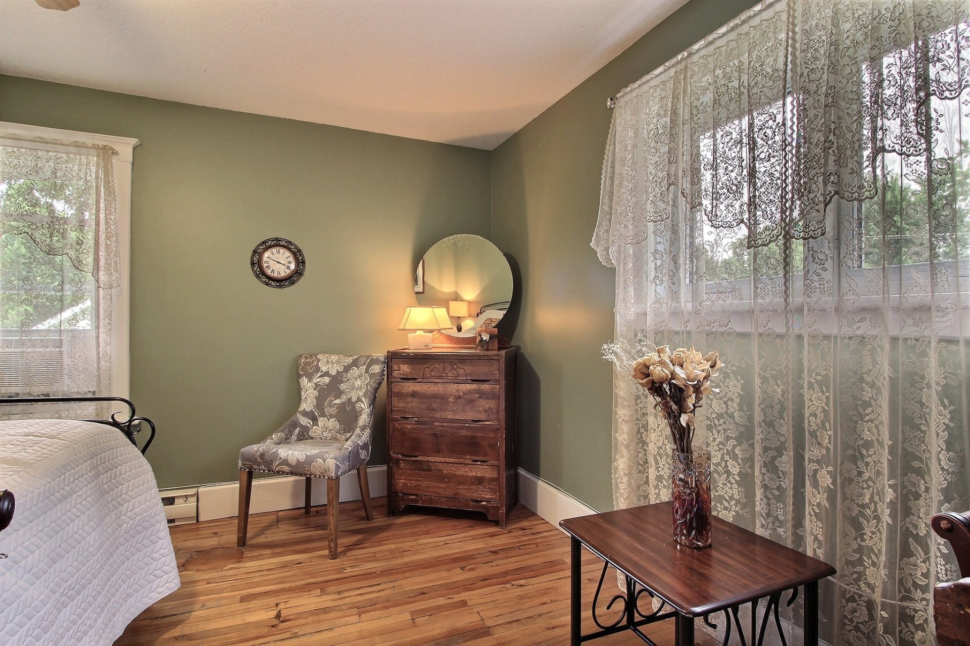 









94


Rue Galipeau

,
Thurso,




QC
J0X3B0

