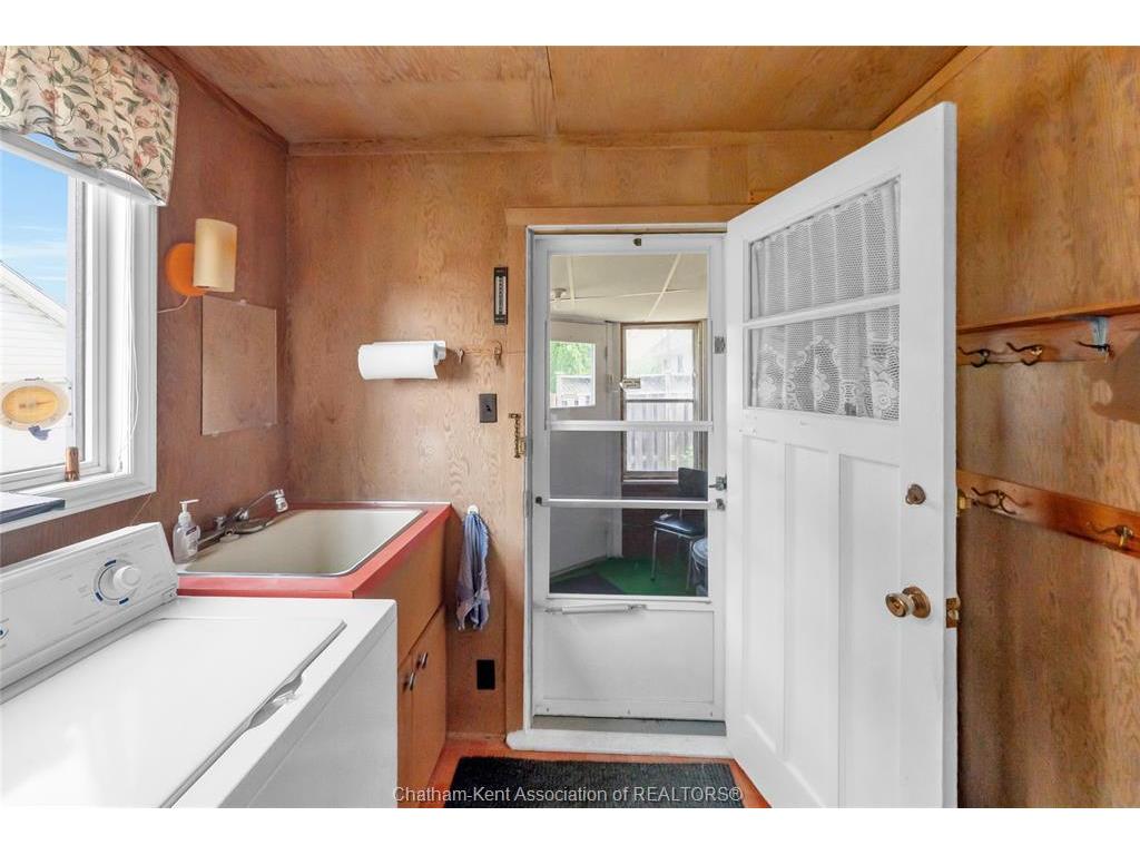 









15


Oxley

Drive,
Chatham,




ON
N7L 2K5


