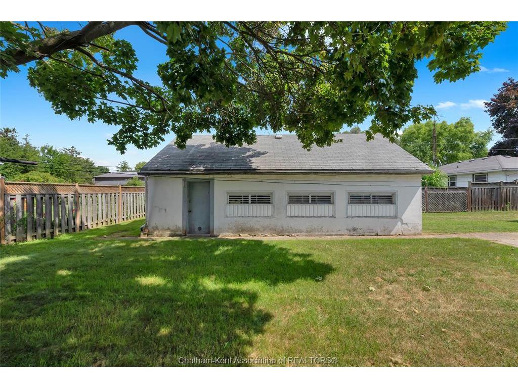 









15


Oxley

Drive,
Chatham,




ON
N7L 2K5

