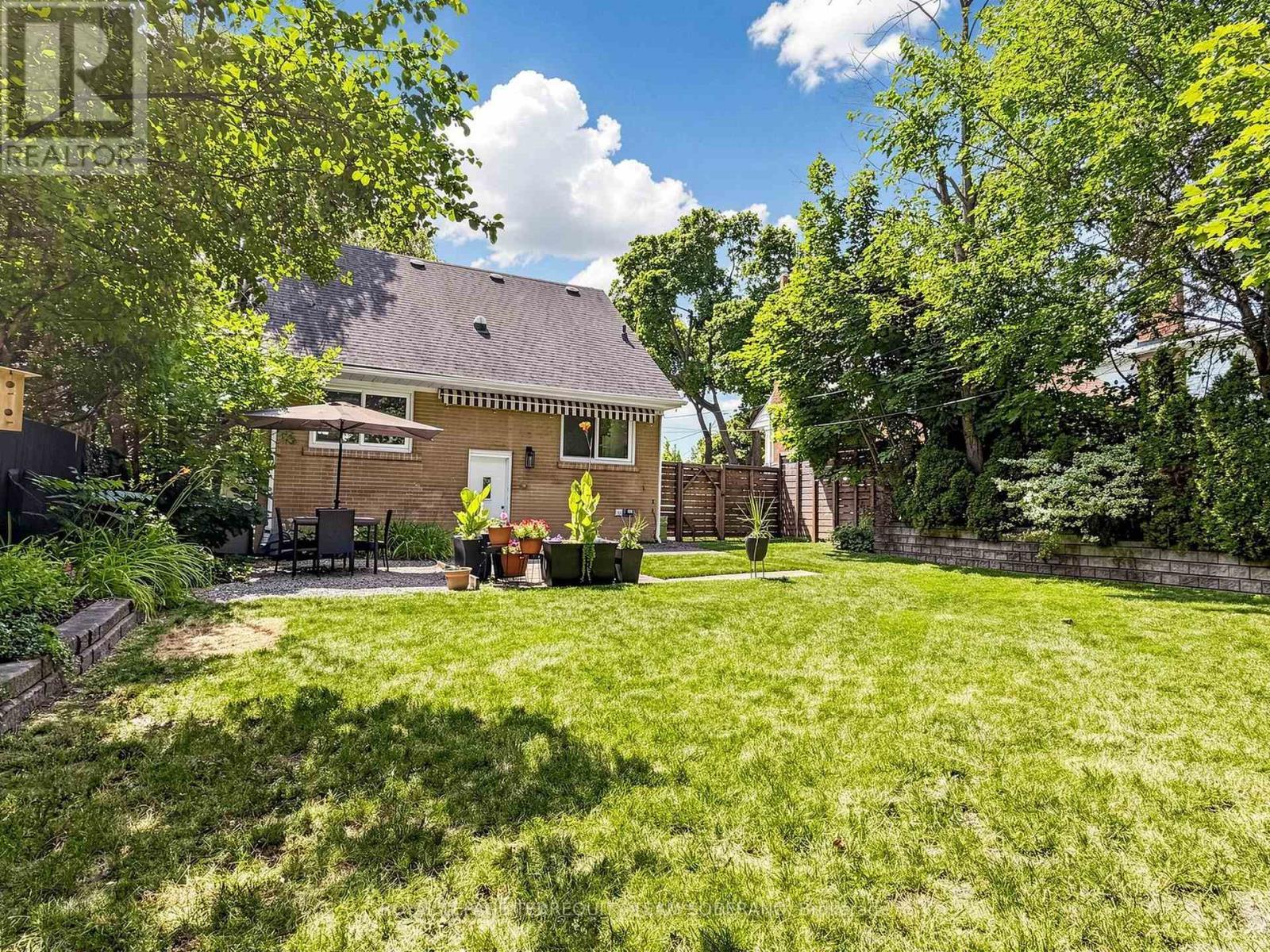 












64 CLEARBROOKE CIRCLE

,
Toronto,




Ontario
M9W2E5

