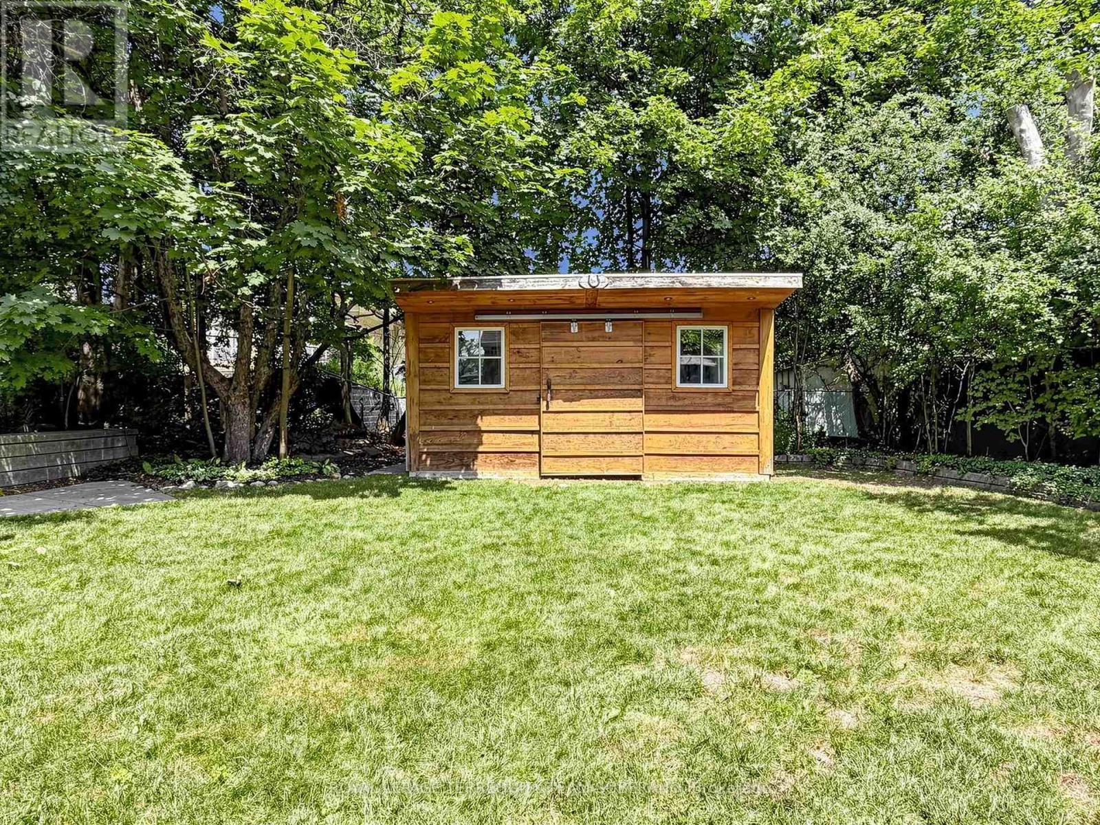 












64 CLEARBROOKE CIRCLE

,
Toronto,




Ontario
M9W2E5

