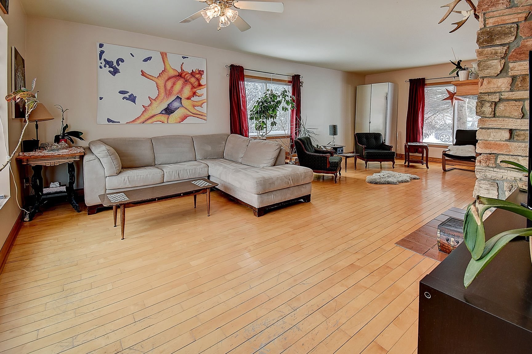 









54


Ch. du Bord-de-l'Eau

,
Laval (Sainte-Dorothée),




QC
H7X1S6

