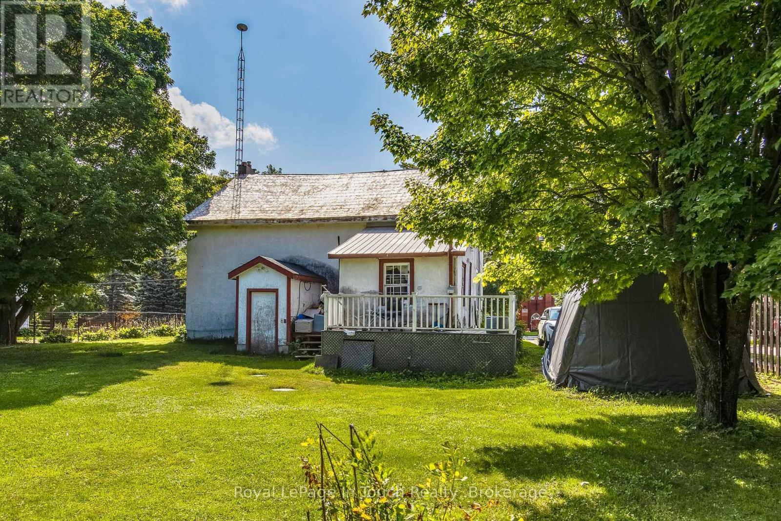 












328 LAFONTAINE ROAD W

,
Tiny (Lafontaine),




Ontario
L9M0H1

