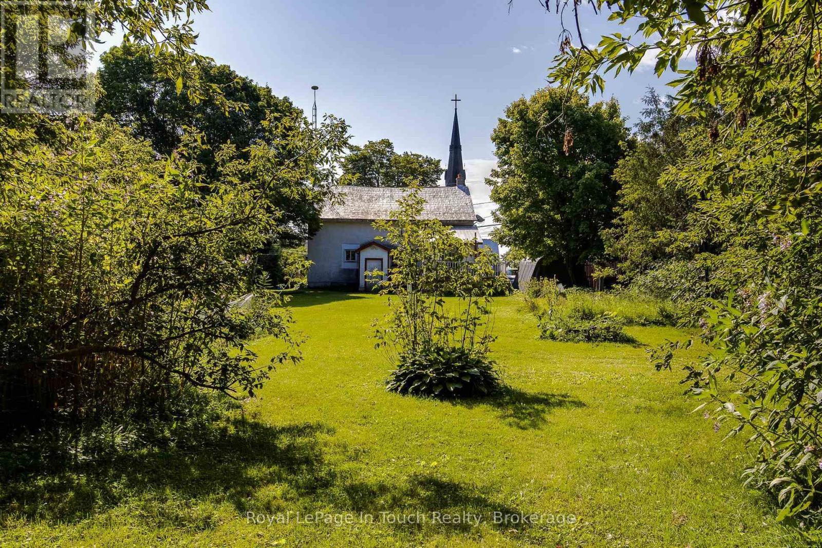 












328 LAFONTAINE ROAD W

,
Tiny (Lafontaine),




Ontario
L9M0H1

