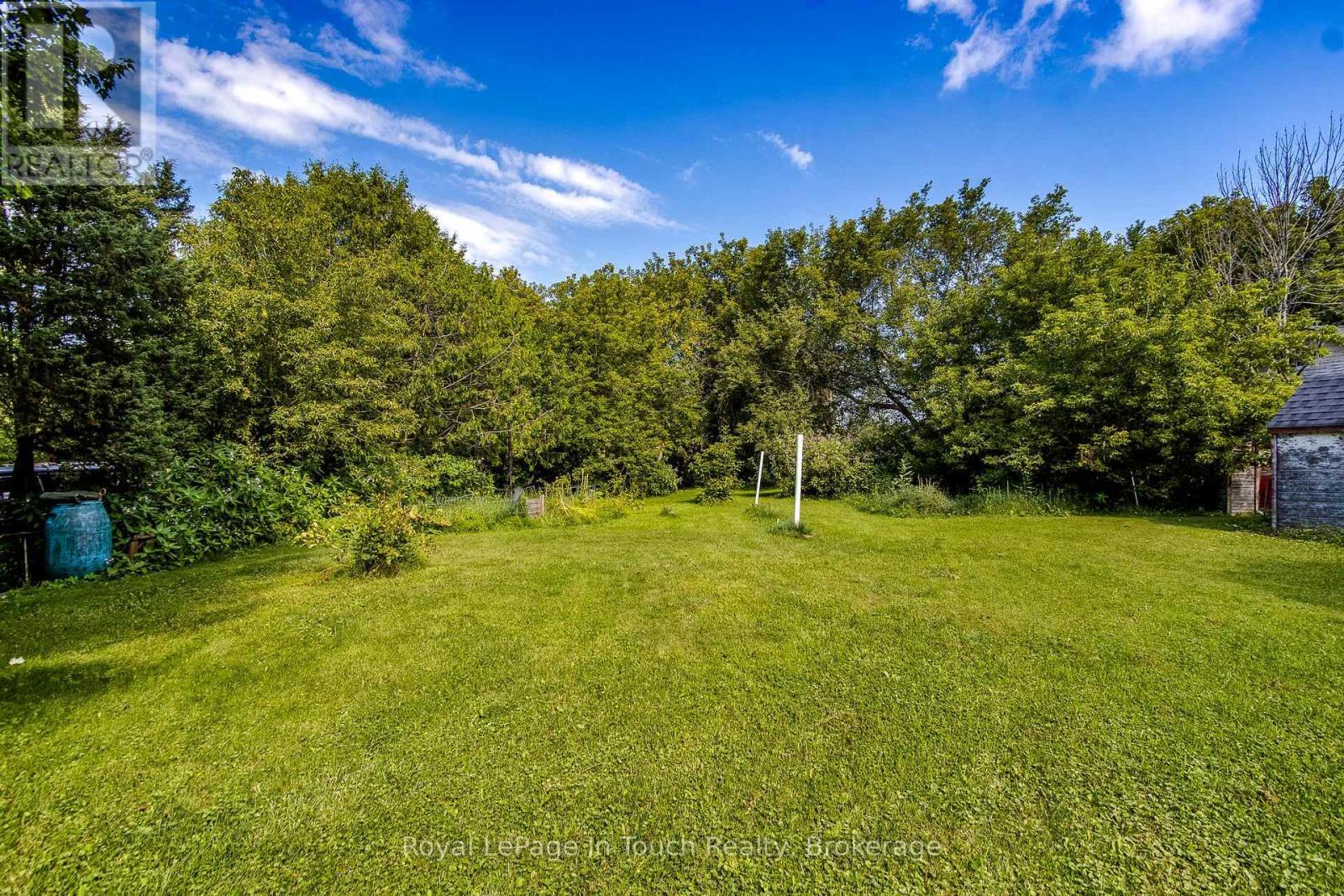 












328 LAFONTAINE ROAD W

,
Tiny (Lafontaine),




Ontario
L9M0H1

