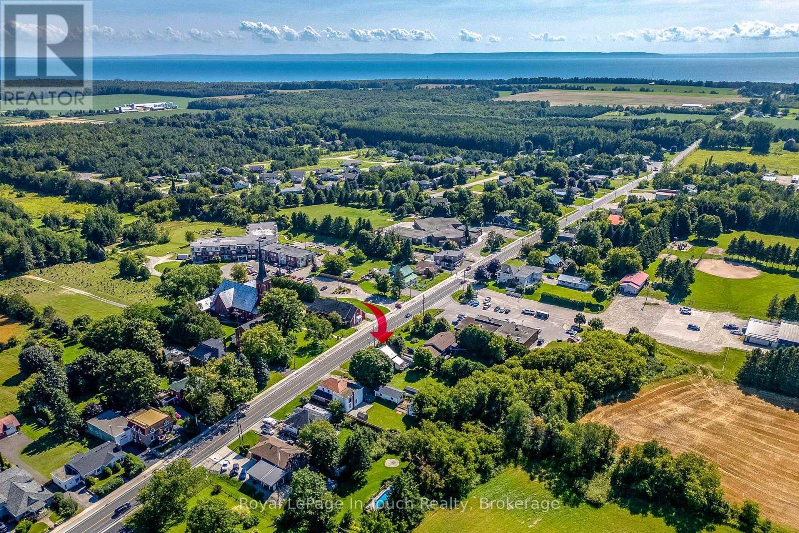 












328 LAFONTAINE ROAD W

,
Tiny (Lafontaine),




Ontario
L9M0H1

