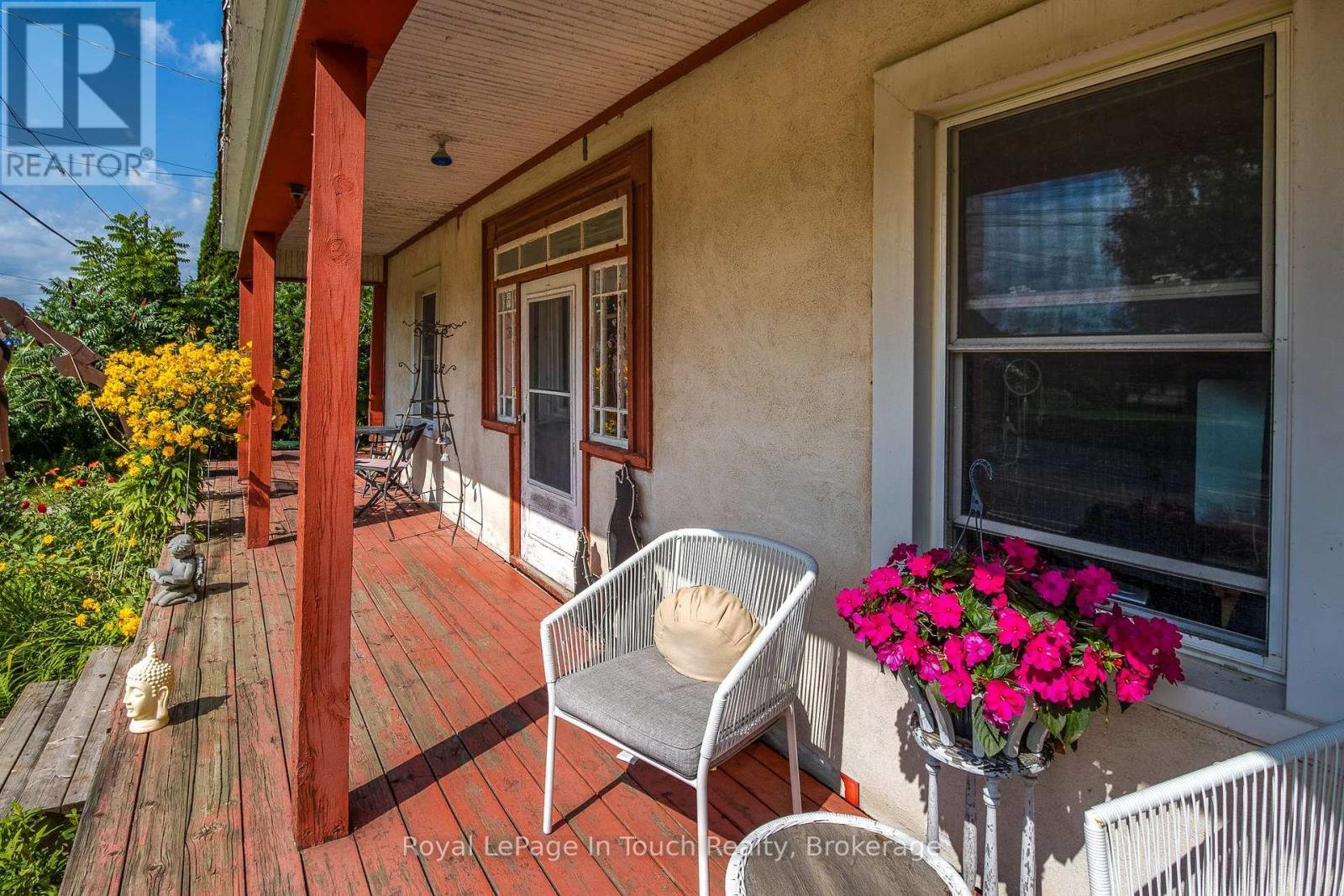 












328 LAFONTAINE ROAD W

,
Tiny (Lafontaine),




Ontario
L9M0H1

