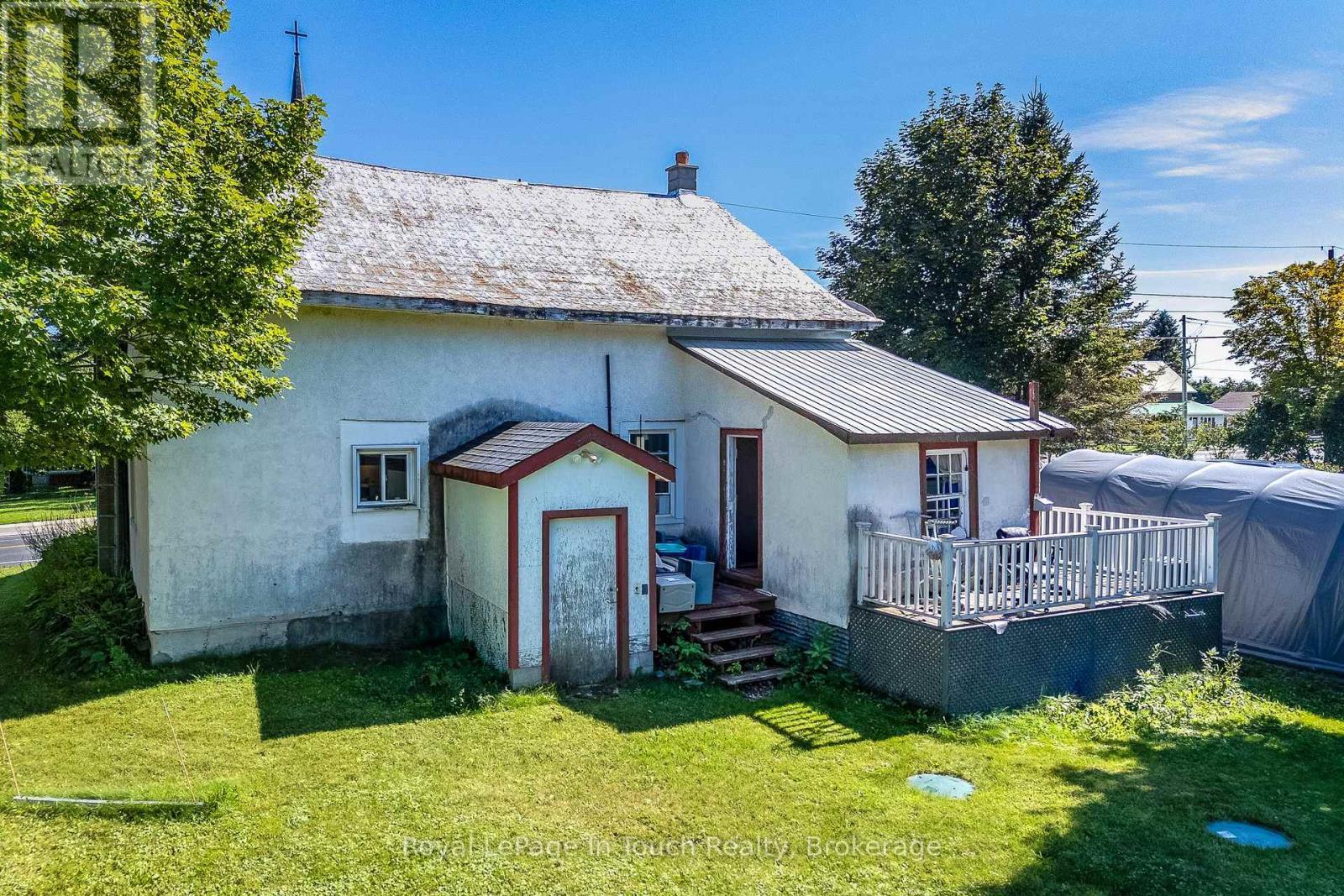 












328 LAFONTAINE ROAD W

,
Tiny (Lafontaine),




Ontario
L9M0H1

