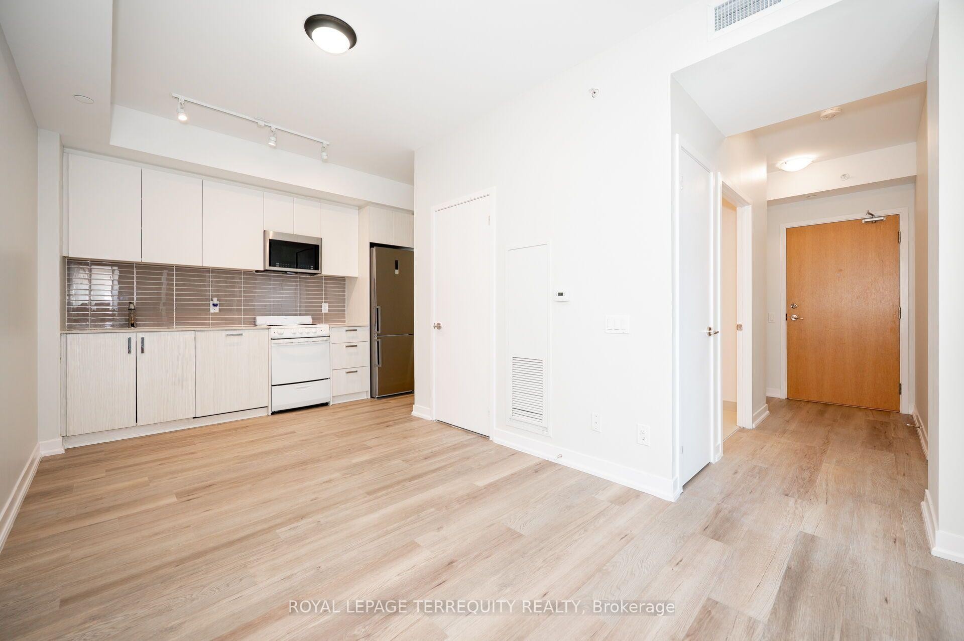 









1787


St Clair

Avenue West, 804,
Toronto,




ON
M6N 0B7

