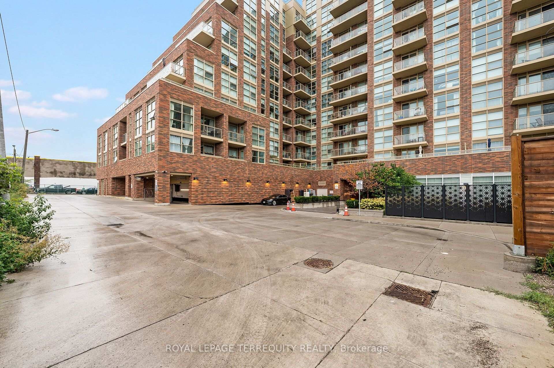 









1787


St Clair

Avenue West, 804,
Toronto,




ON
M6N 0B7

