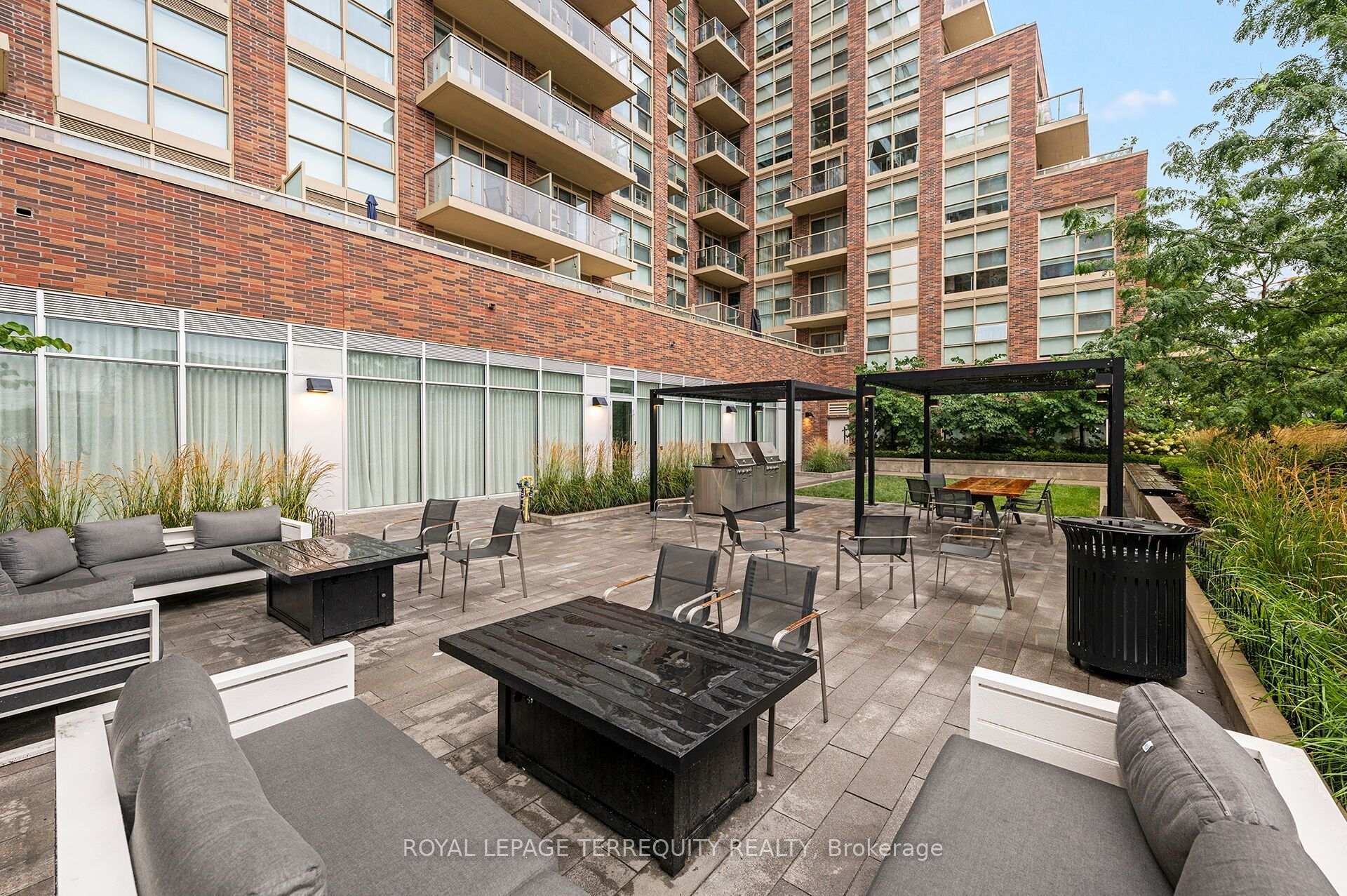 









1787


St Clair

Avenue West, 804,
Toronto,




ON
M6N 0B7

