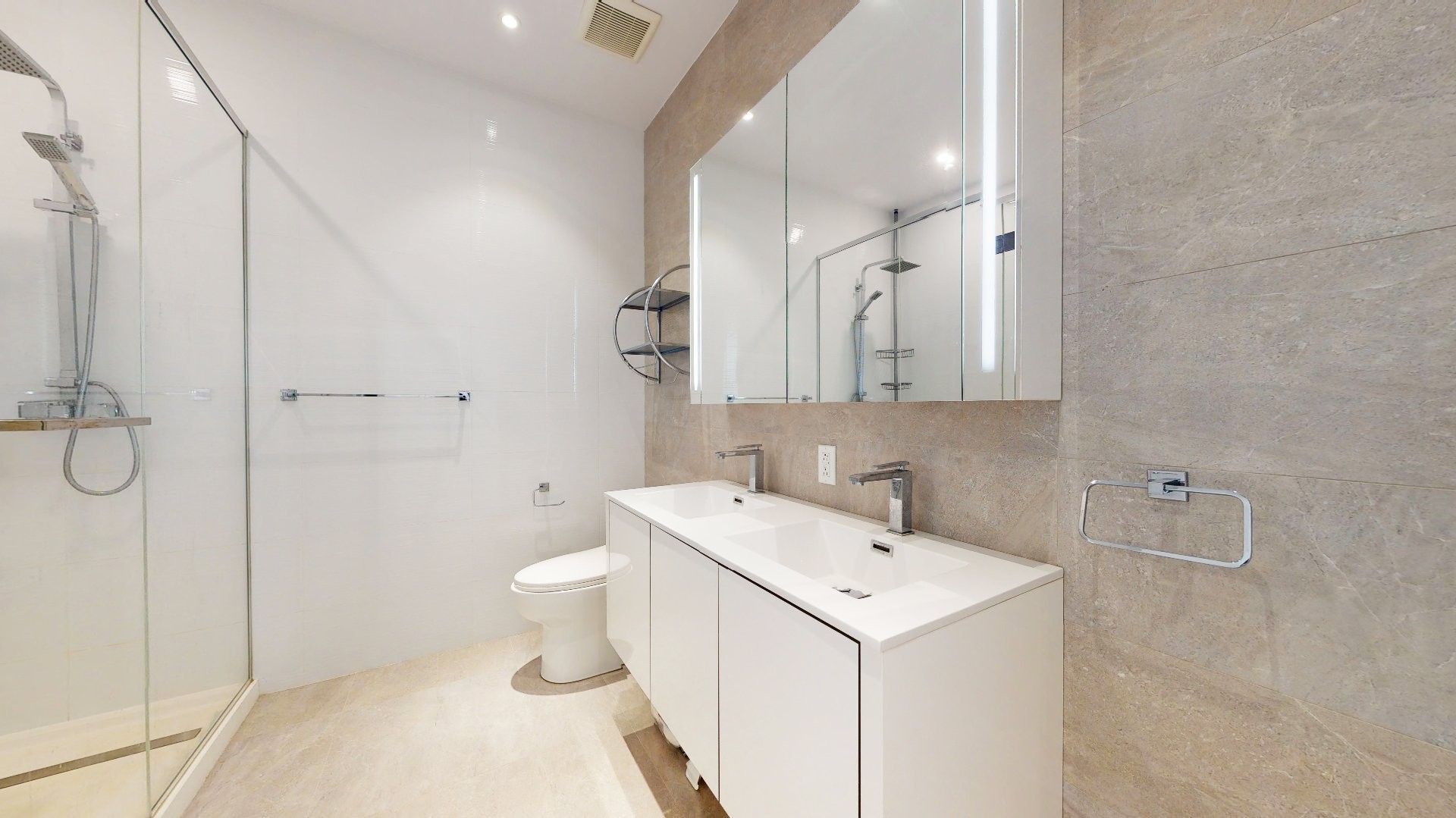 









1188


Av. Union

, 3804,
Montréal (Ville-Marie),




QC
H3B0E5

