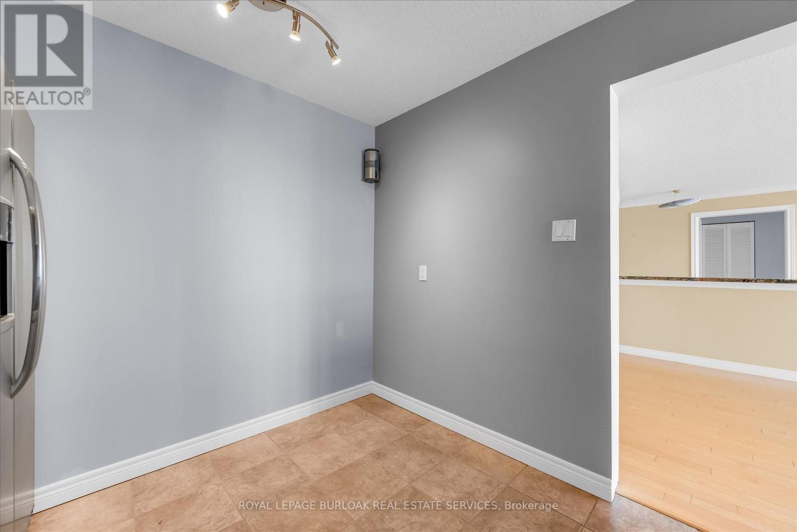 












510 - 5280 LAKESHORE ROAD

,
Burlington,




Ontario
L7L5R1

