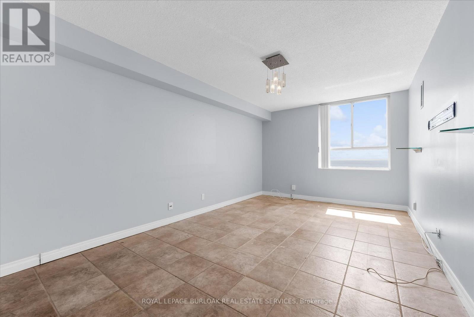












510 - 5280 LAKESHORE ROAD

,
Burlington,




Ontario
L7L5R1

