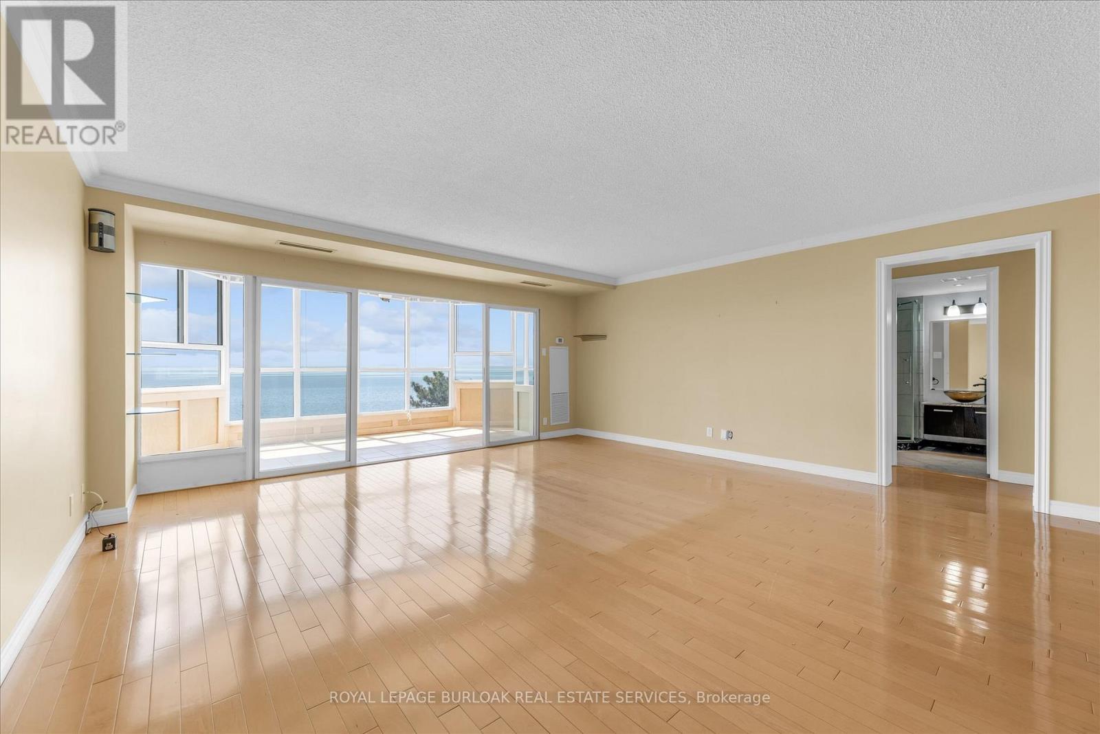 












510 - 5280 LAKESHORE ROAD

,
Burlington,




Ontario
L7L5R1

