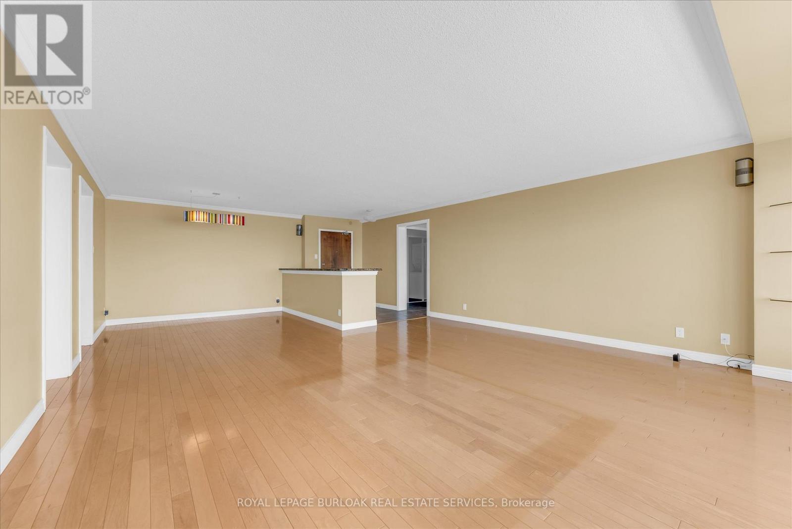 












510 - 5280 LAKESHORE ROAD

,
Burlington,




Ontario
L7L5R1

