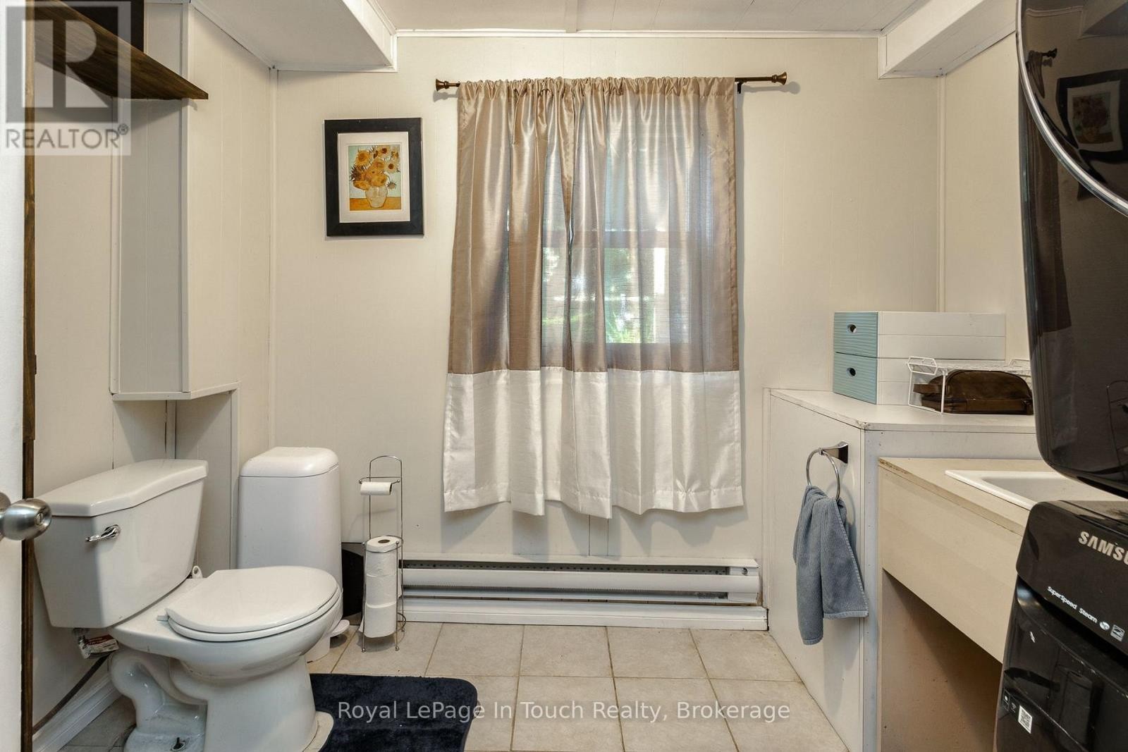 












198 LIMESTONE ROAD

,
Tay,




Ontario
L0K1R0

