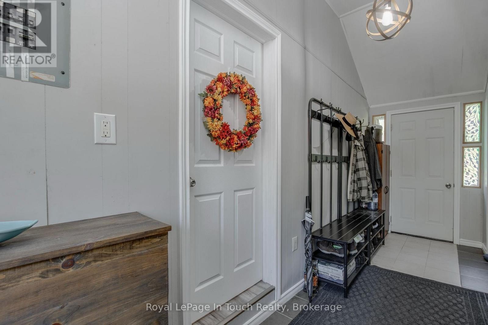 












198 LIMESTONE ROAD

,
Tay,




Ontario
L0K1R0

