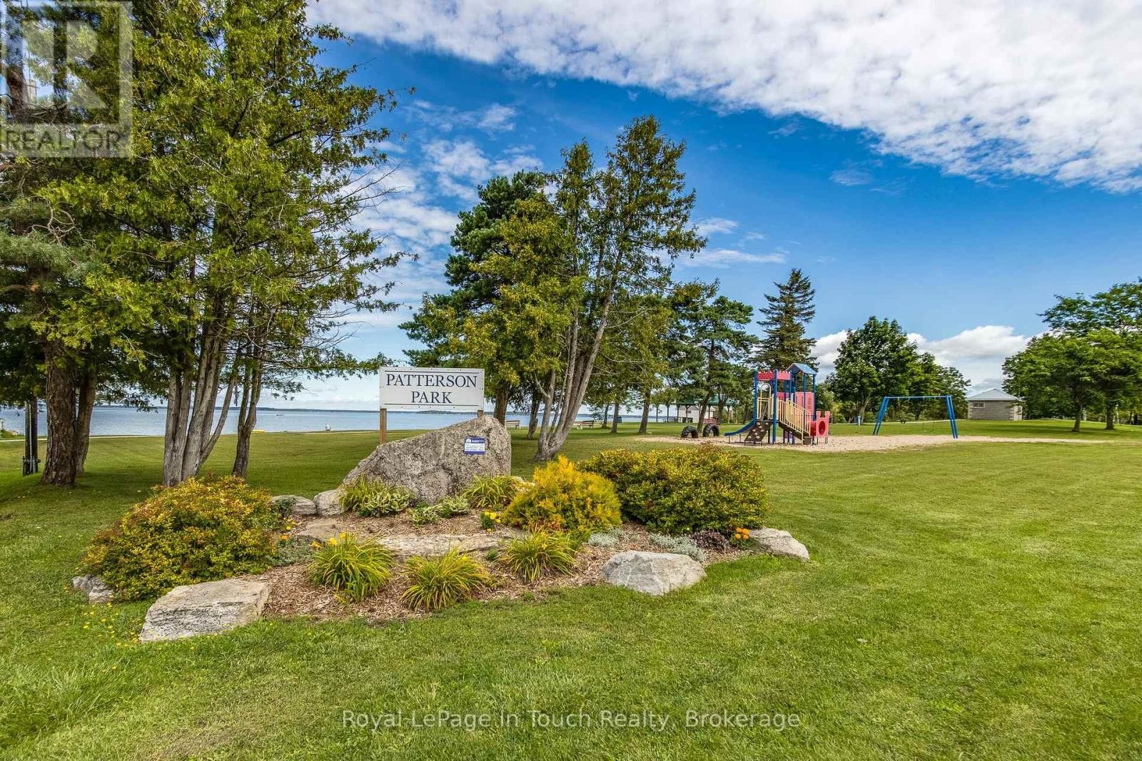 












198 LIMESTONE ROAD

,
Tay,




Ontario
L0K1R0

