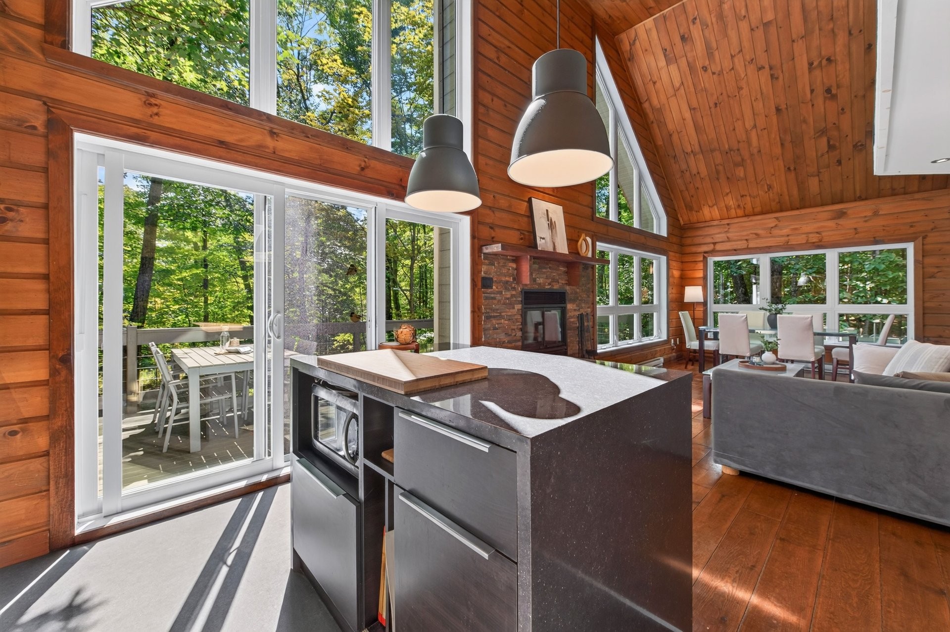 









100


Ch. des Labradors

,
Harrington,




QC
J8G0E2

