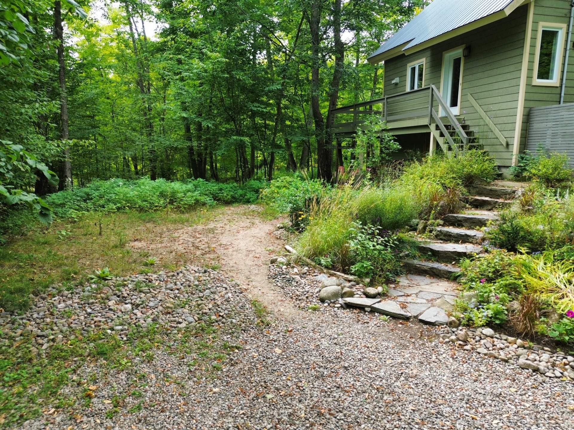 









100


Ch. des Labradors

,
Harrington,




QC
J8G0E2

