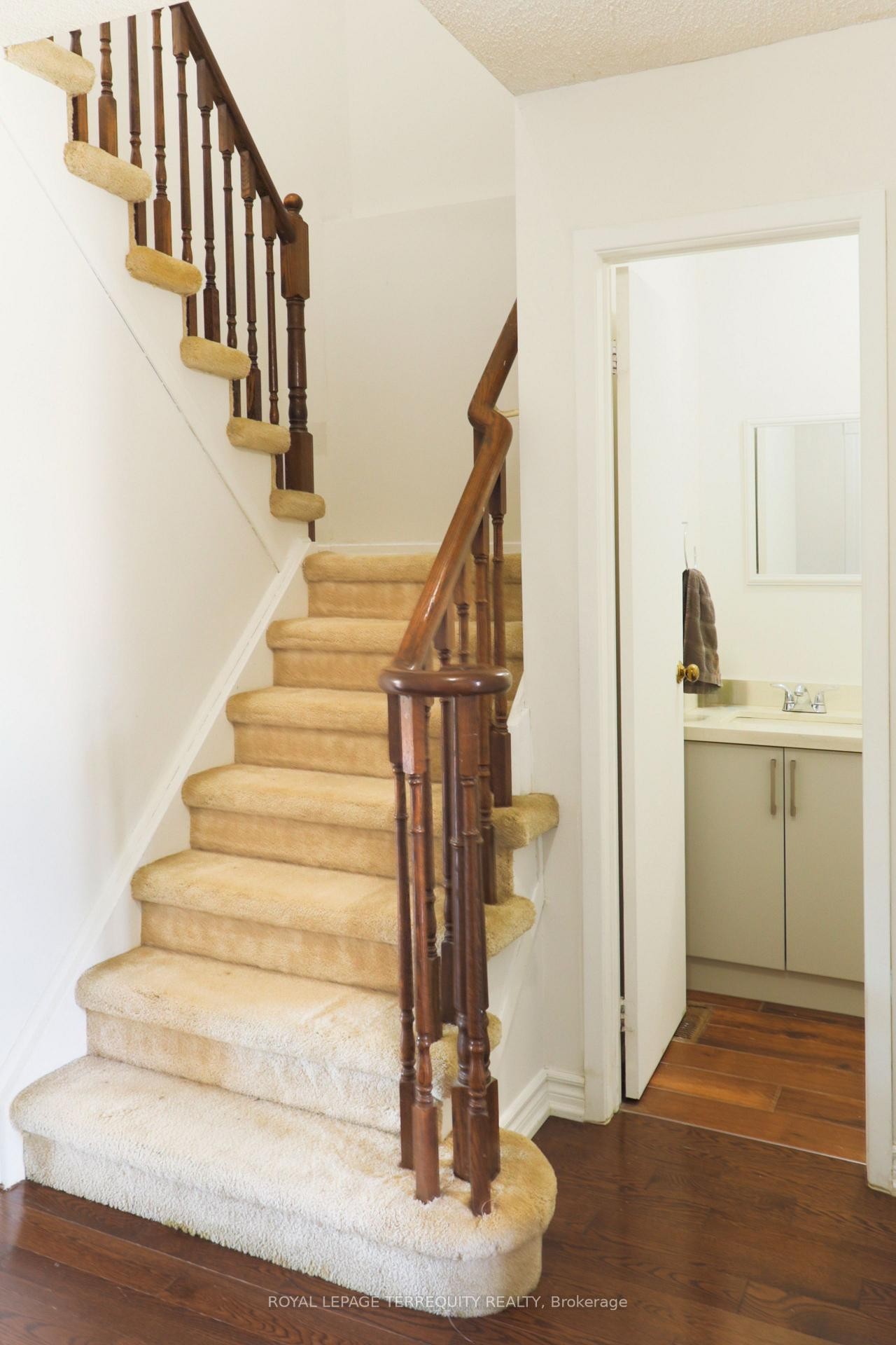 









104


Gates

Crescent,
Ajax,




ON
L1S 7A1

