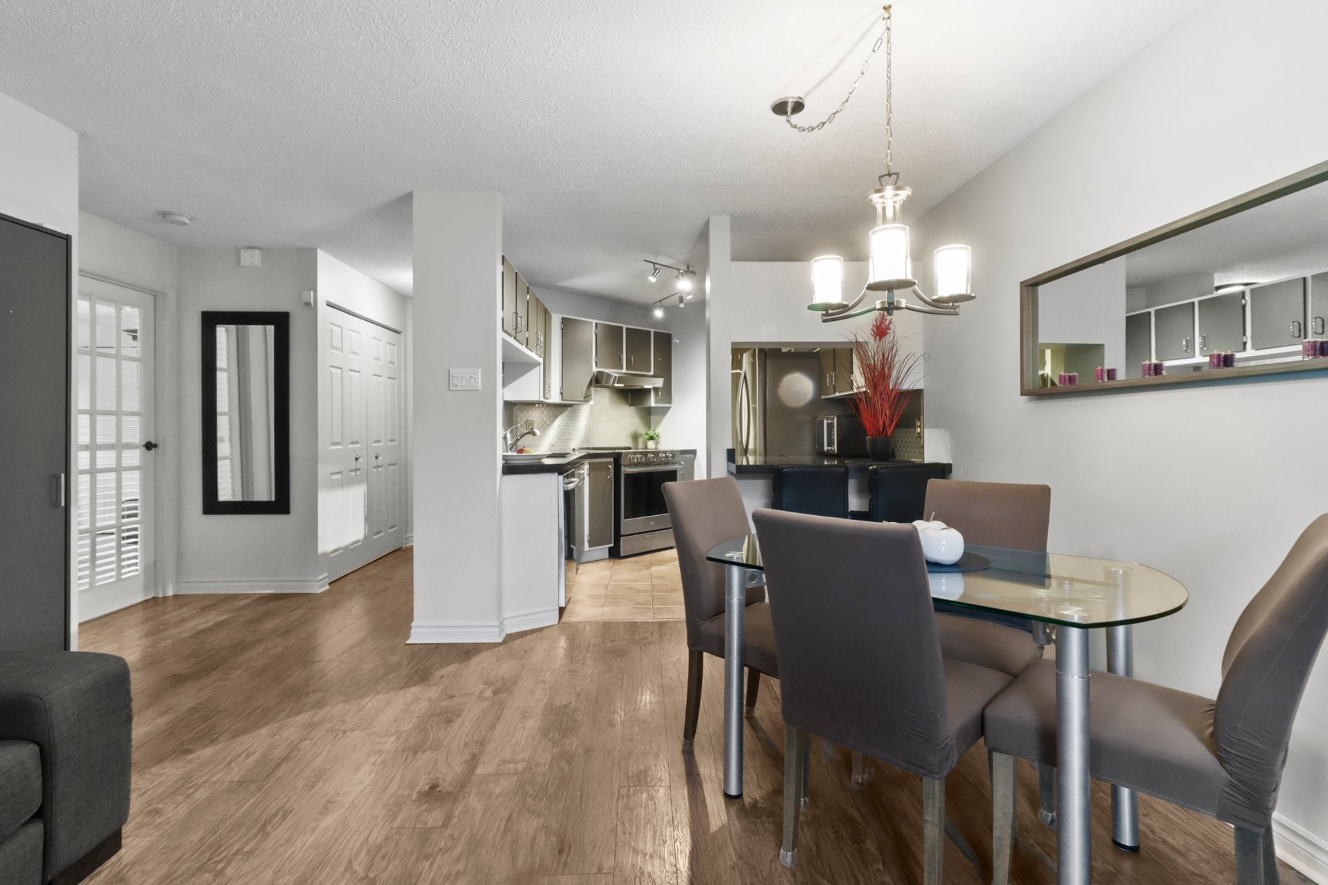 









700


Mtée Montrougeau

, 104,
Laval (Fabreville),




QC
H7P5L1

