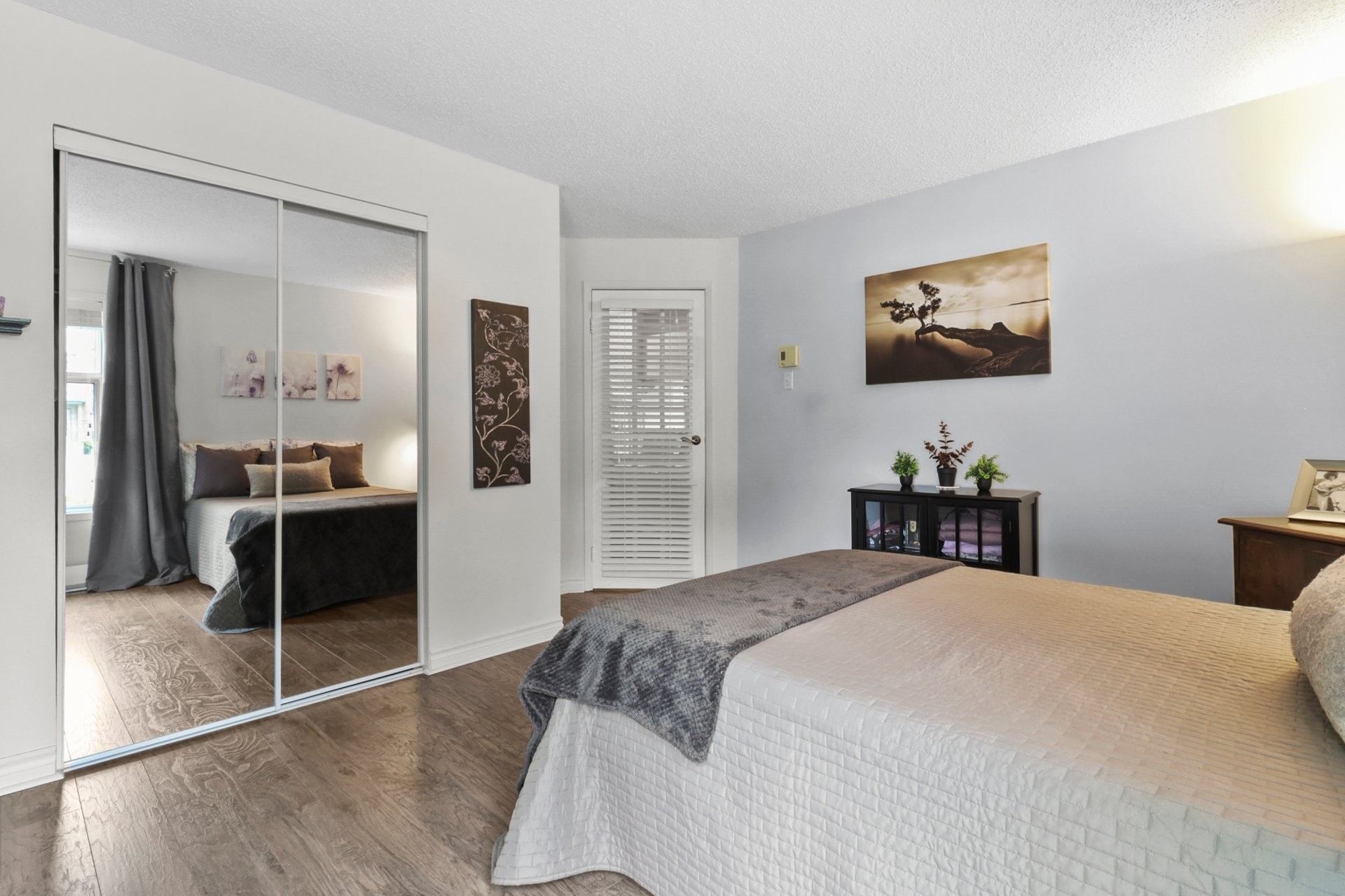 









700


Mtée Montrougeau

, 104,
Laval (Fabreville),




QC
H7P5L1

