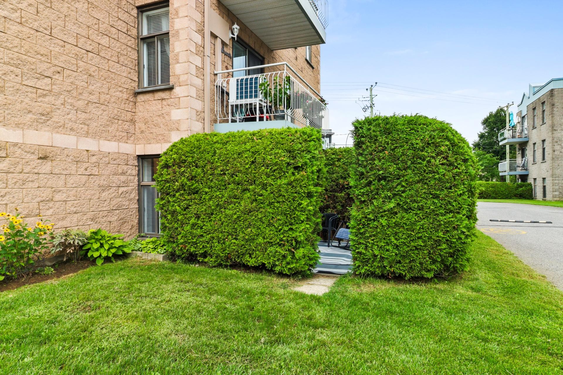 









700


Mtée Montrougeau

, 104,
Laval (Fabreville),




QC
H7P5L1

