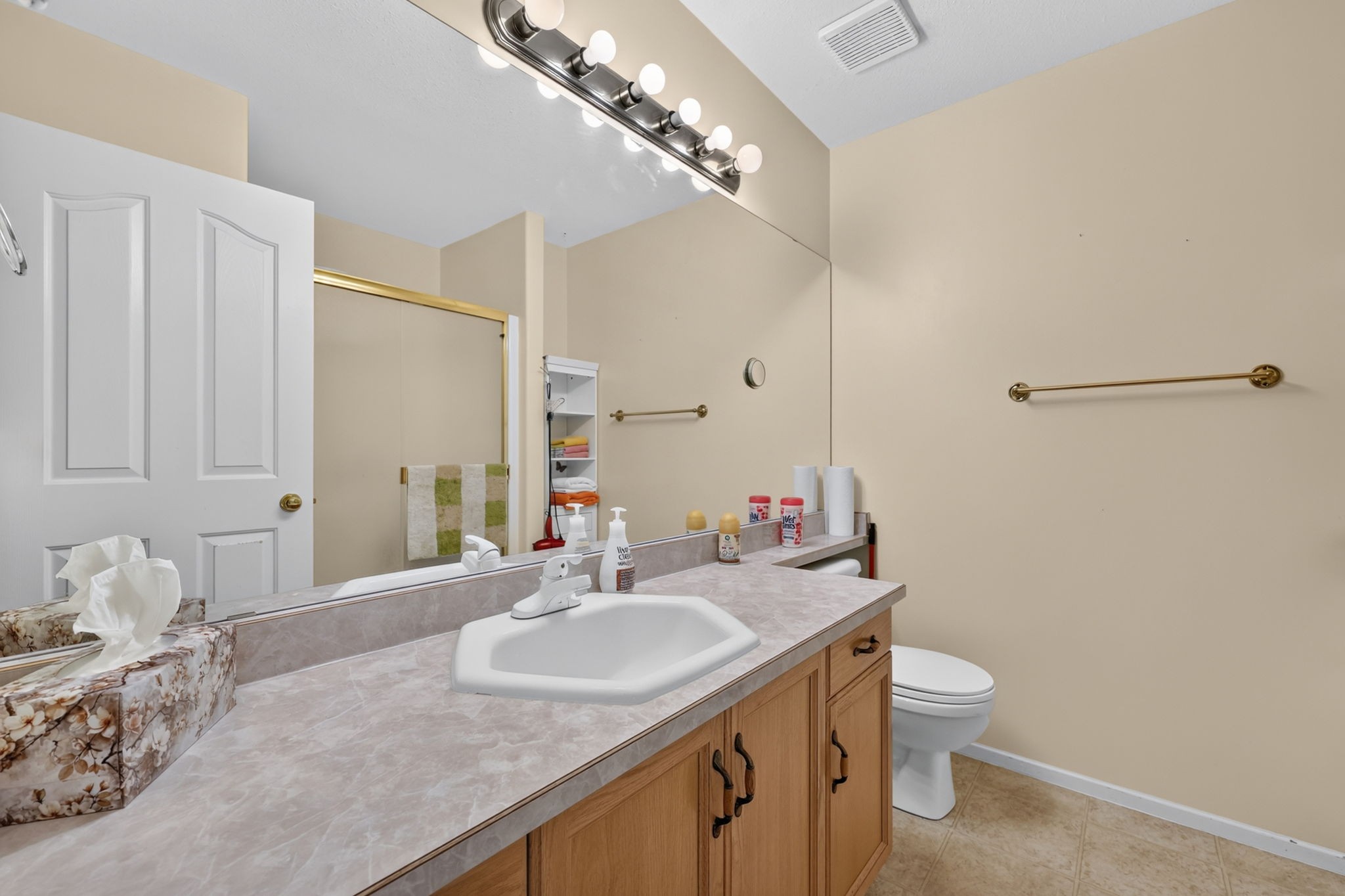 









2330


Butt

Road, 26,
Westbank,




BC
V4T 2L3

