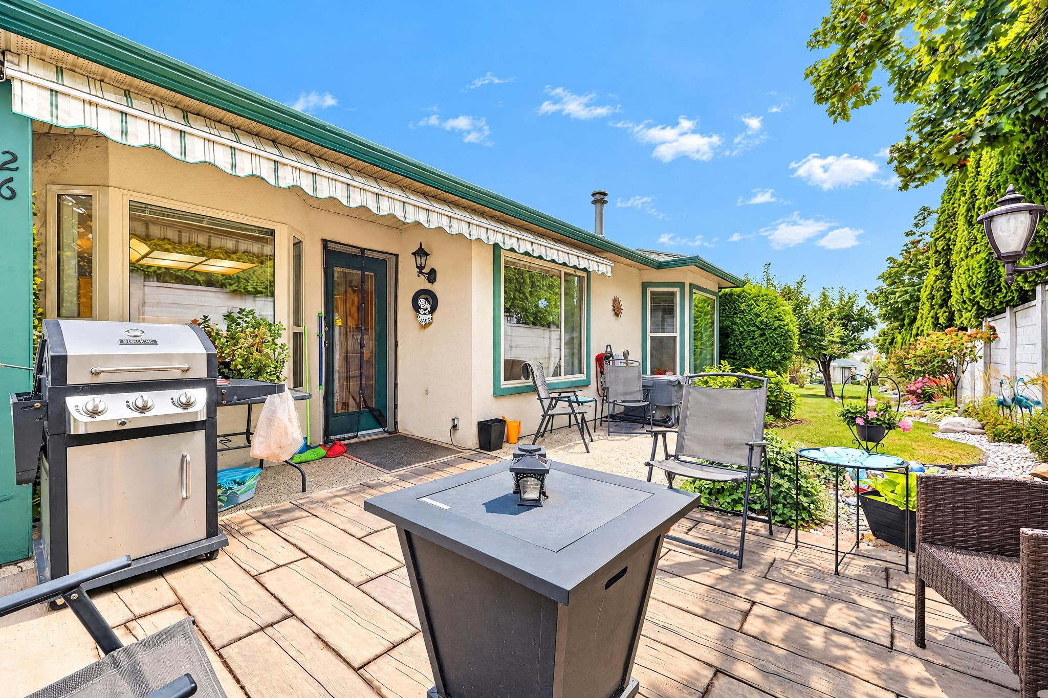 









2330


Butt

Road, 26,
Westbank,




BC
V4T 2L3

