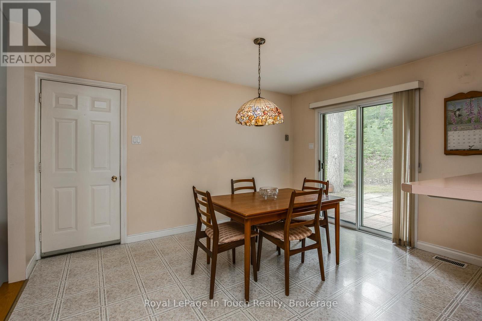 












487 TINY BEACHES ROAD S

,
Tiny,




Ontario
L0L2T0

