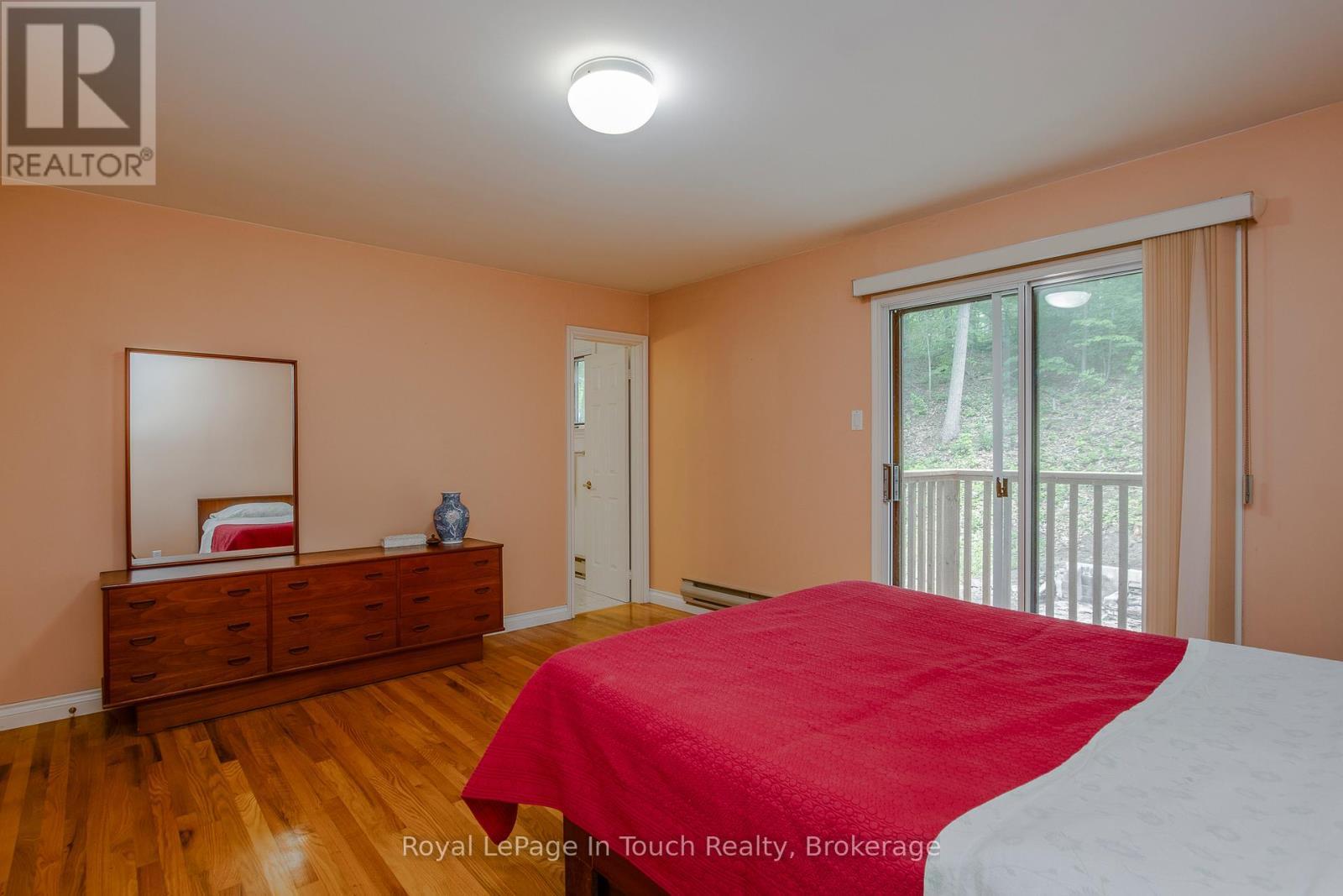 












487 TINY BEACHES ROAD S

,
Tiny,




Ontario
L0L2T0

