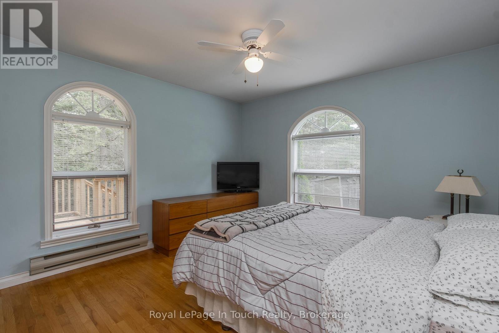 












487 TINY BEACHES ROAD S

,
Tiny,




Ontario
L0L2T0

