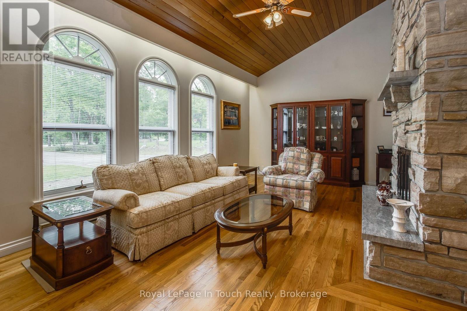 












487 TINY BEACHES ROAD S

,
Tiny,




Ontario
L0L2T0

