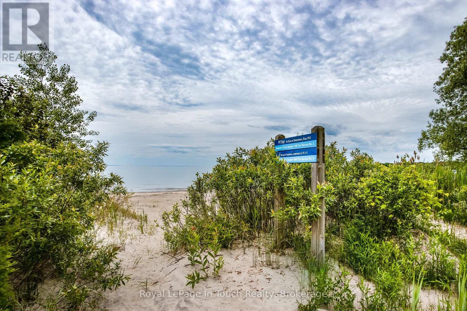 












487 TINY BEACHES ROAD S

,
Tiny,




Ontario
L0L2T0

