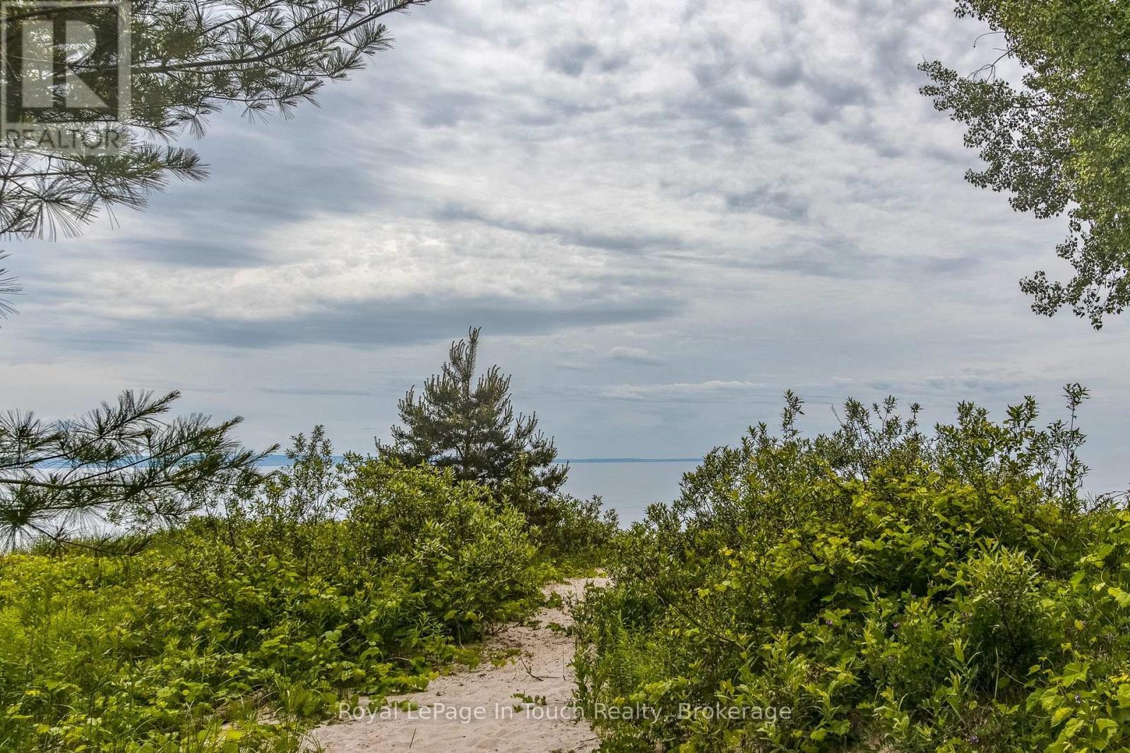 












487 TINY BEACHES ROAD S

,
Tiny,




Ontario
L0L2T0

