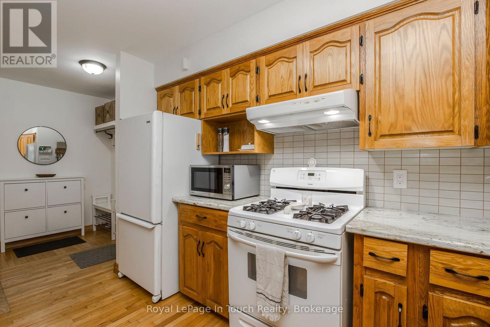 












288 LAFONTAINE ROAD W

,
Tiny (Lafontaine),




Ontario
L9M0H1

