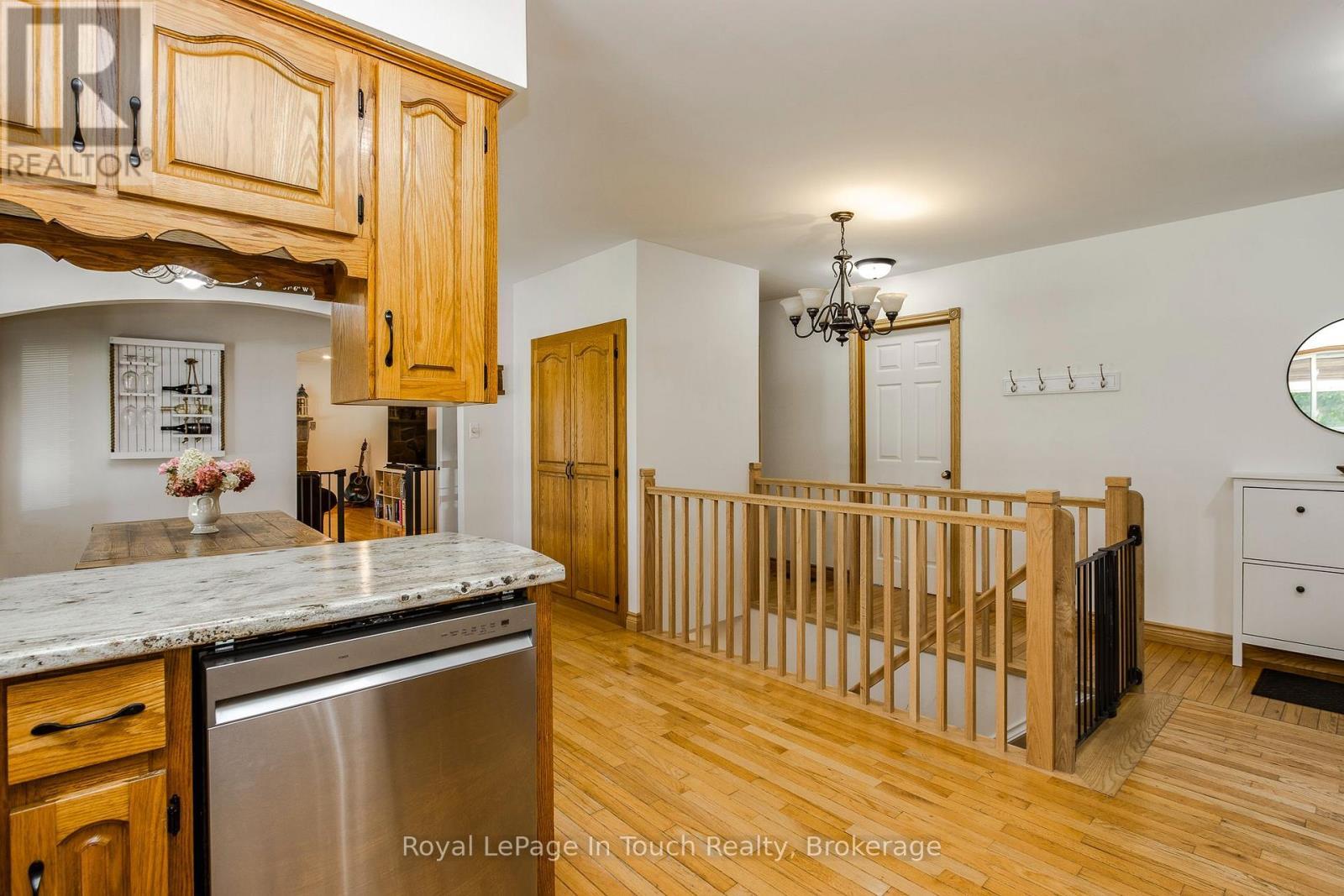 












288 LAFONTAINE ROAD W

,
Tiny (Lafontaine),




Ontario
L9M0H1

